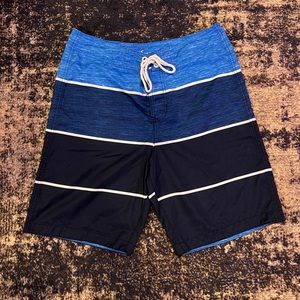 Hollister Board shorts/bathing suit - 7.5” inseam - Summer
